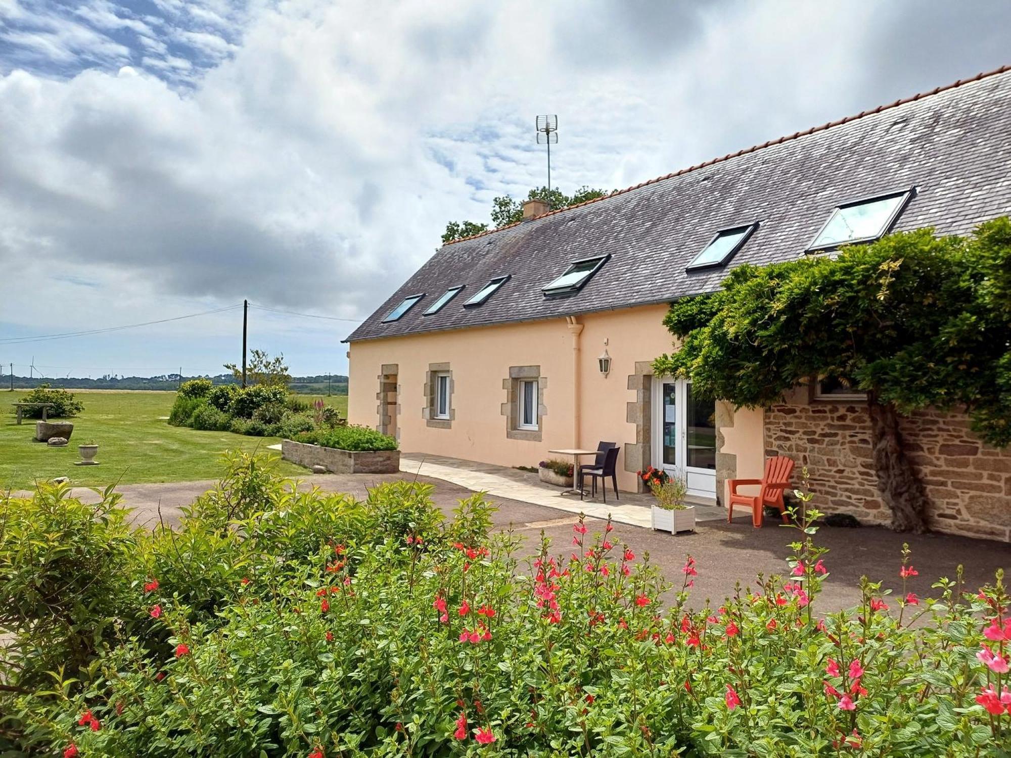 Au Calme A 10Mn Des Baies De Douarnenez Et Audierne Avec Cuisine A Disposition Mahalon Exterior photo