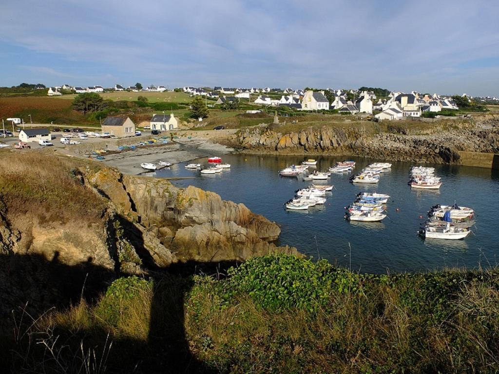 Au Calme A 10Mn Des Baies De Douarnenez Et Audierne Avec Cuisine A Disposition Mahalon Exterior photo